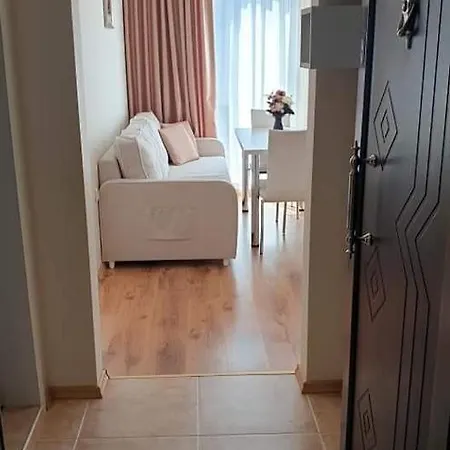Апартамент Flowerapartment Равда
