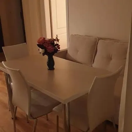 Flowerapartment Апартамент *